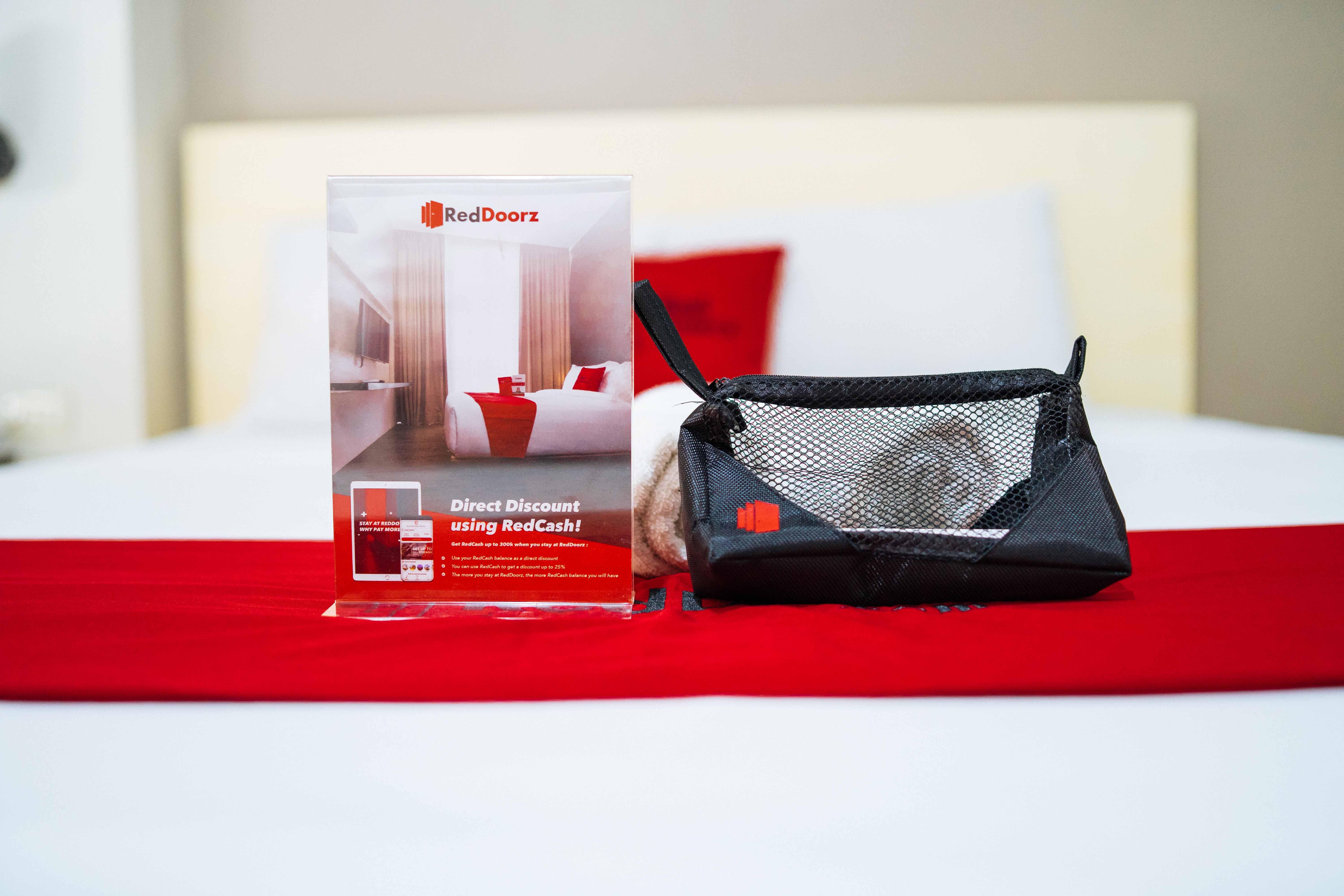 Hotel Reddoorz At Samat Mandaluyong Zewnętrze zdjęcie