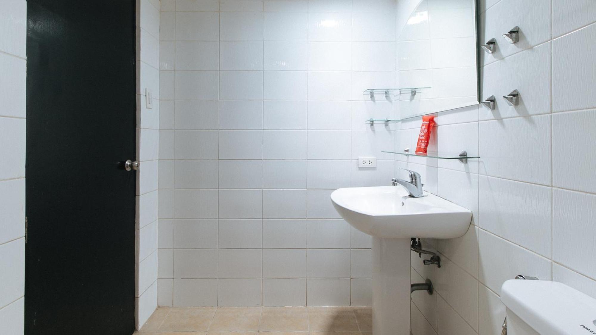 Hotel Reddoorz At Samat Mandaluyong Zewnętrze zdjęcie
