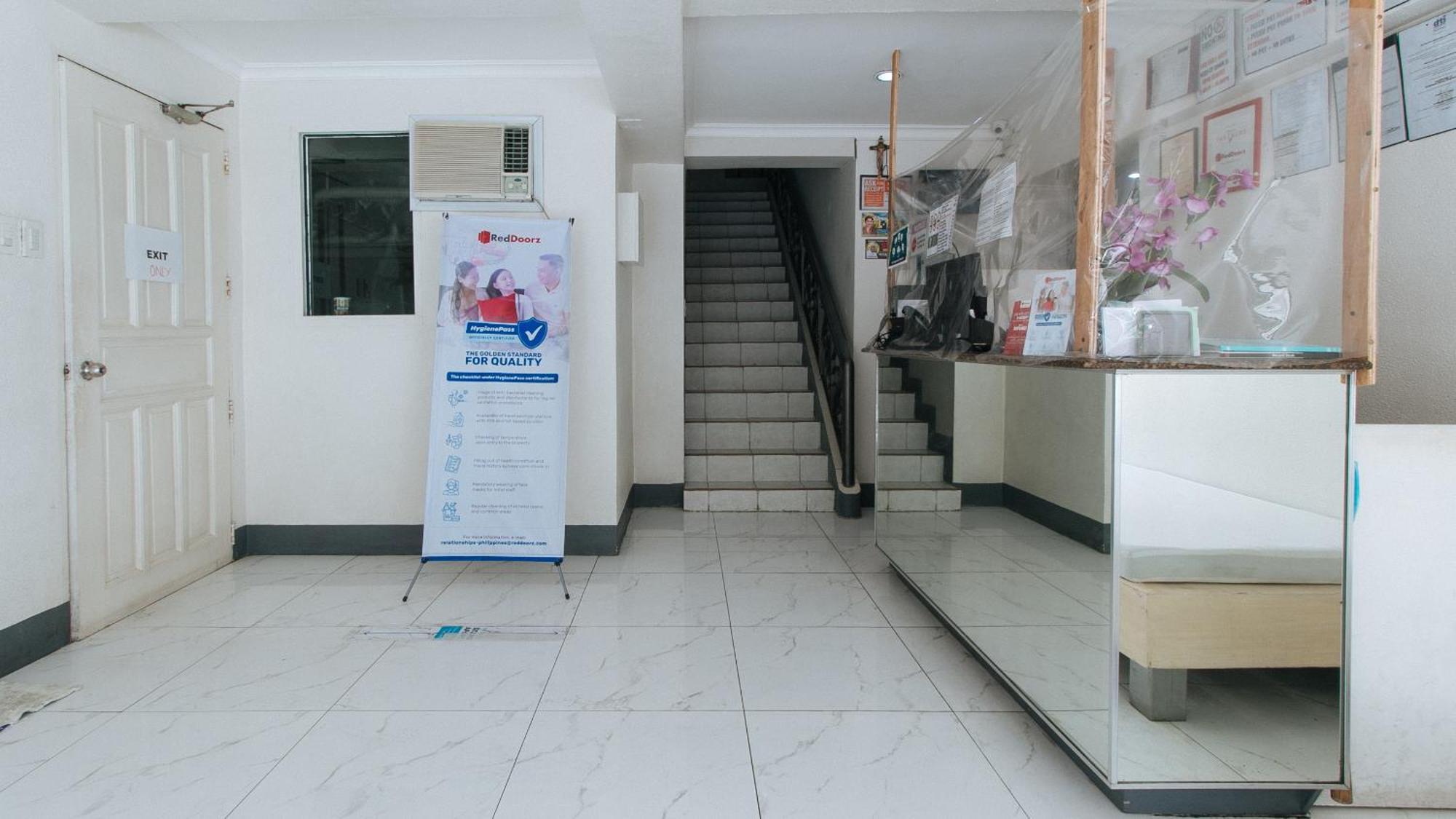 Hotel Reddoorz At Samat Mandaluyong Zewnętrze zdjęcie