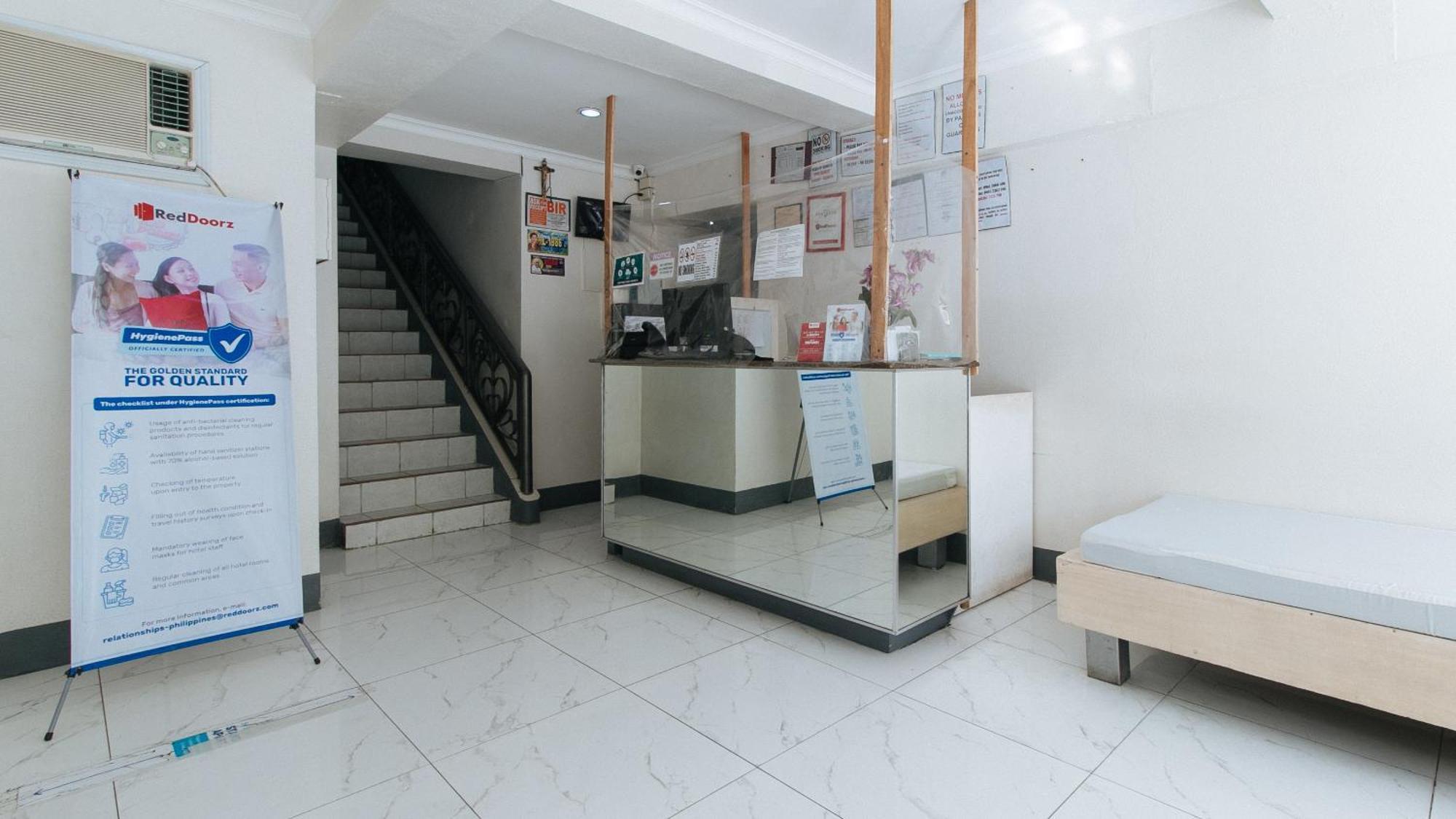 Hotel Reddoorz At Samat Mandaluyong Zewnętrze zdjęcie
